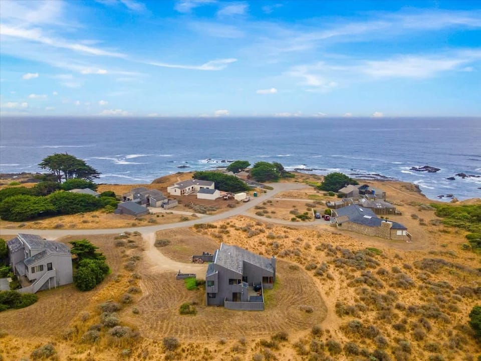 Pacific FantaSea - Ocean Views & Hot Tub Escape House in Sonoma County