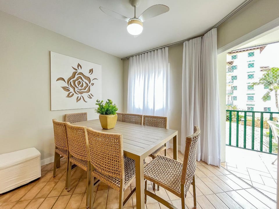 Dining area, Dinner