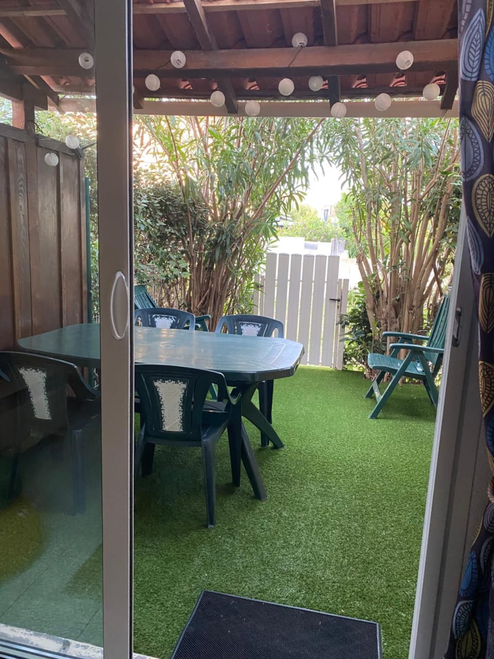 Maisonnette Ti Lézard Vert au calme à 100 mètres de la plage House in Occitanie