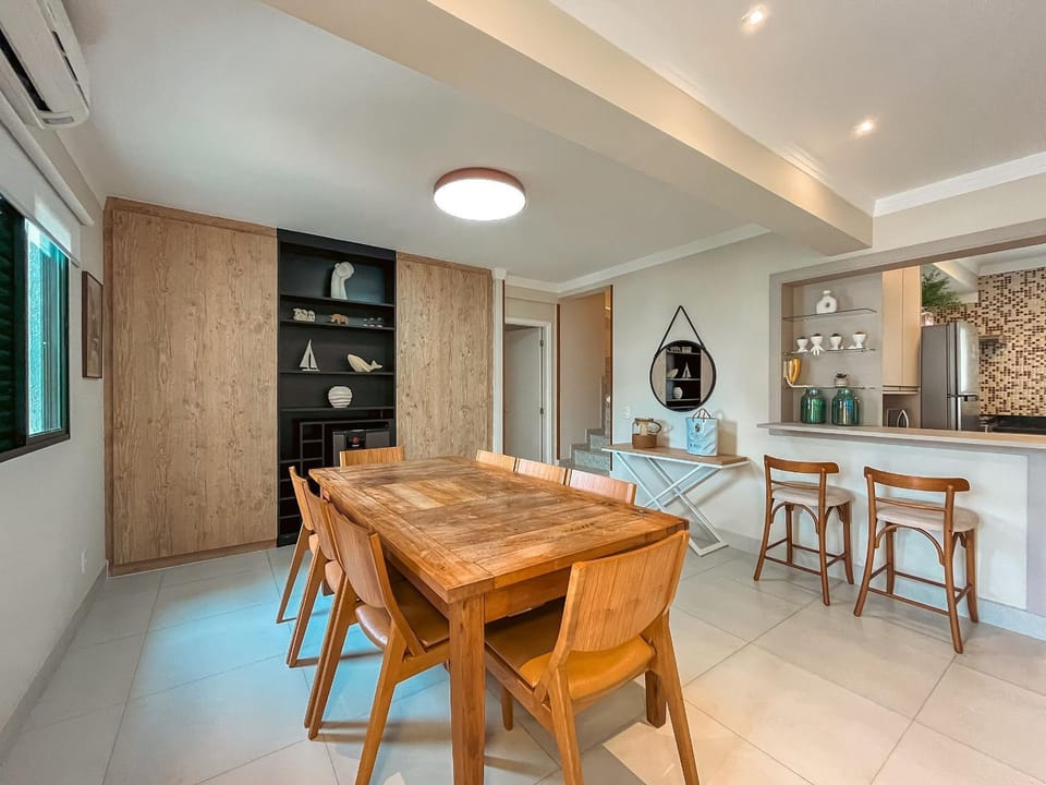 Dining area, Dinner