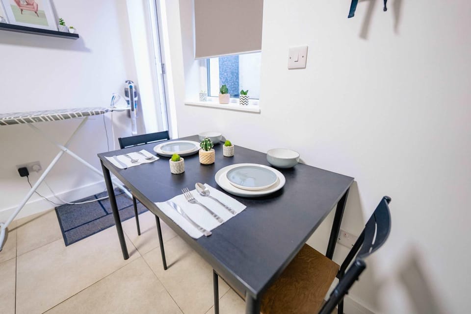Kitchen or kitchenette, Kitchen or kitchenette, Living room, Seating area, Dining area