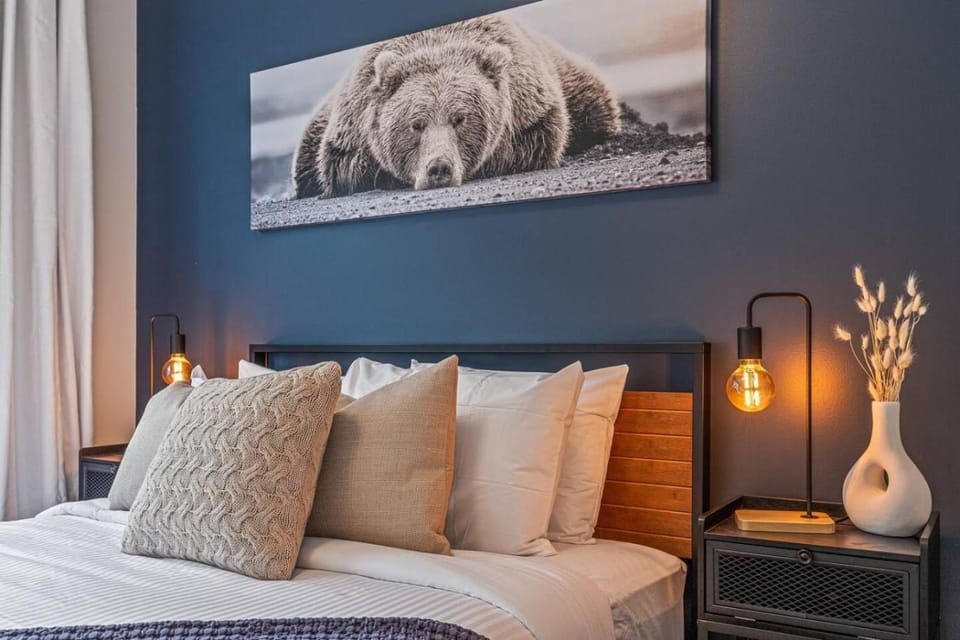 Bed, Bedroom