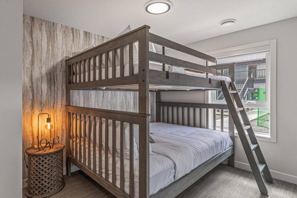 Bed, Bedroom, bunk bed