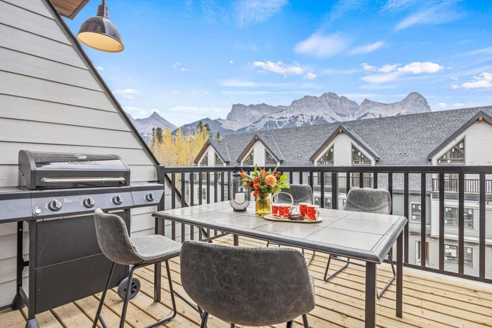 BBQ facilities, Balcony/Terrace, Mountain view