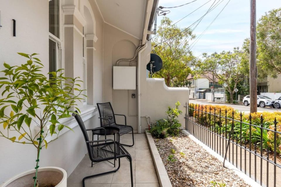 Stylish Inner-City Terrace Near Green Square House in Sydney