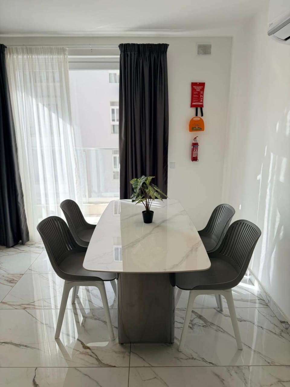 Family Friendly 2 Bedroom Apartment - By HostMT Apartment in Saint Paul's Bay