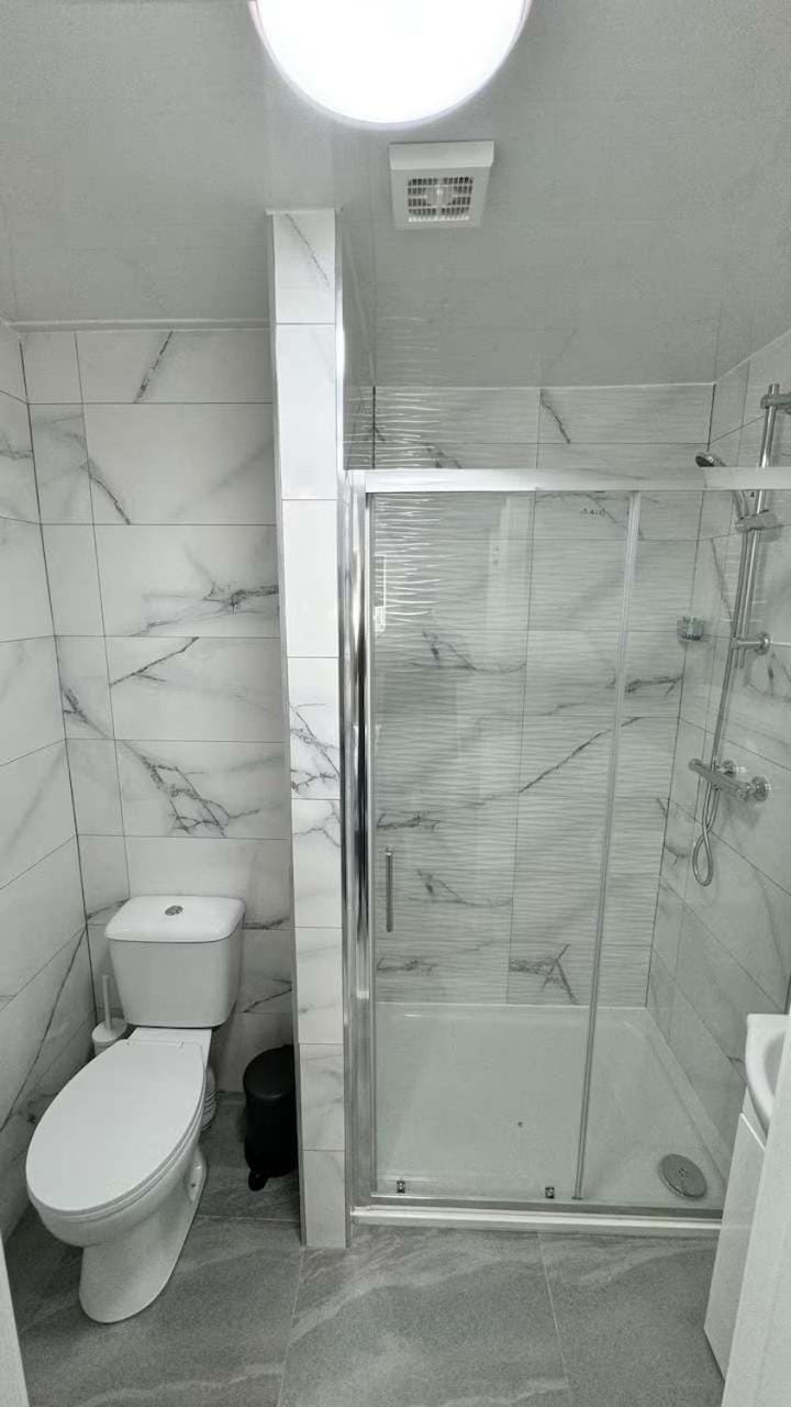 Shower, Toilet, Bathroom
