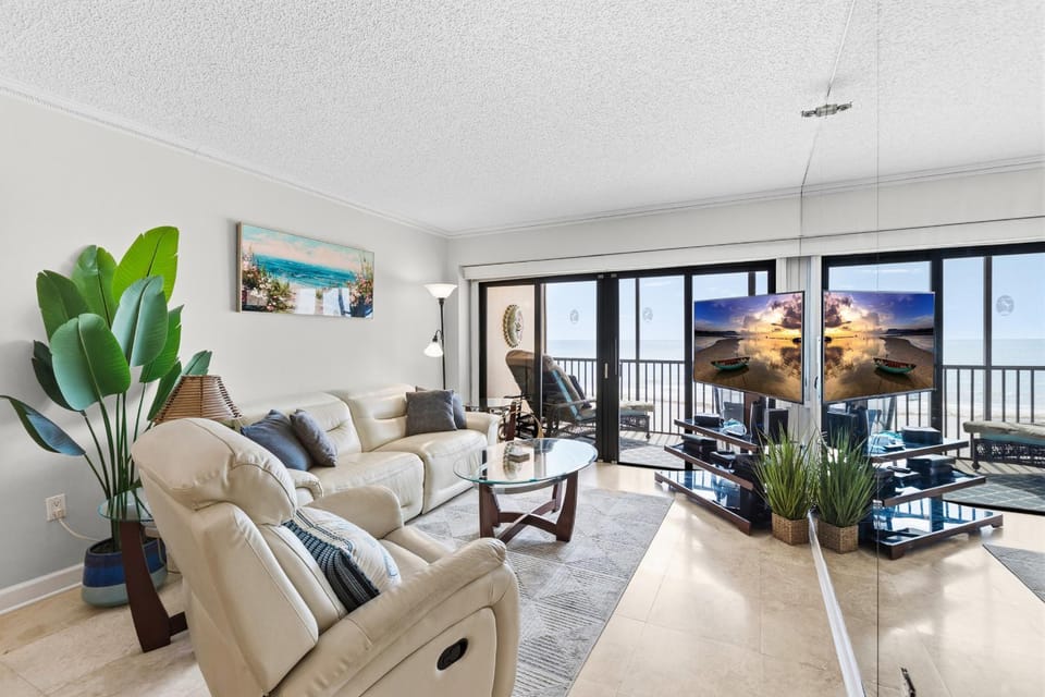 #302 Villa Madeira Condos Apartment in Madeira Beach