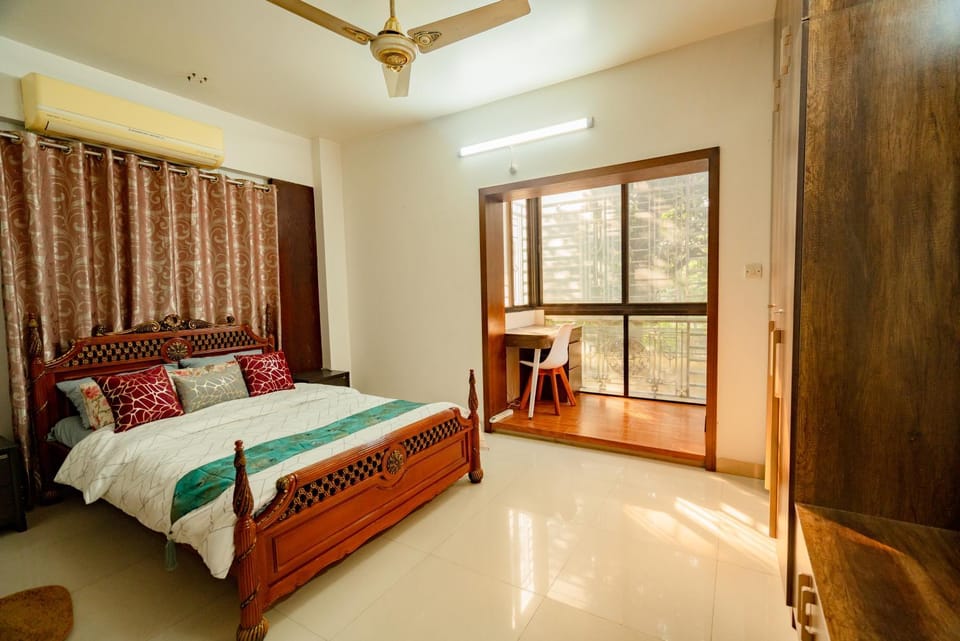 Bed, Photo of the whole room, Bedroom, air conditioner
