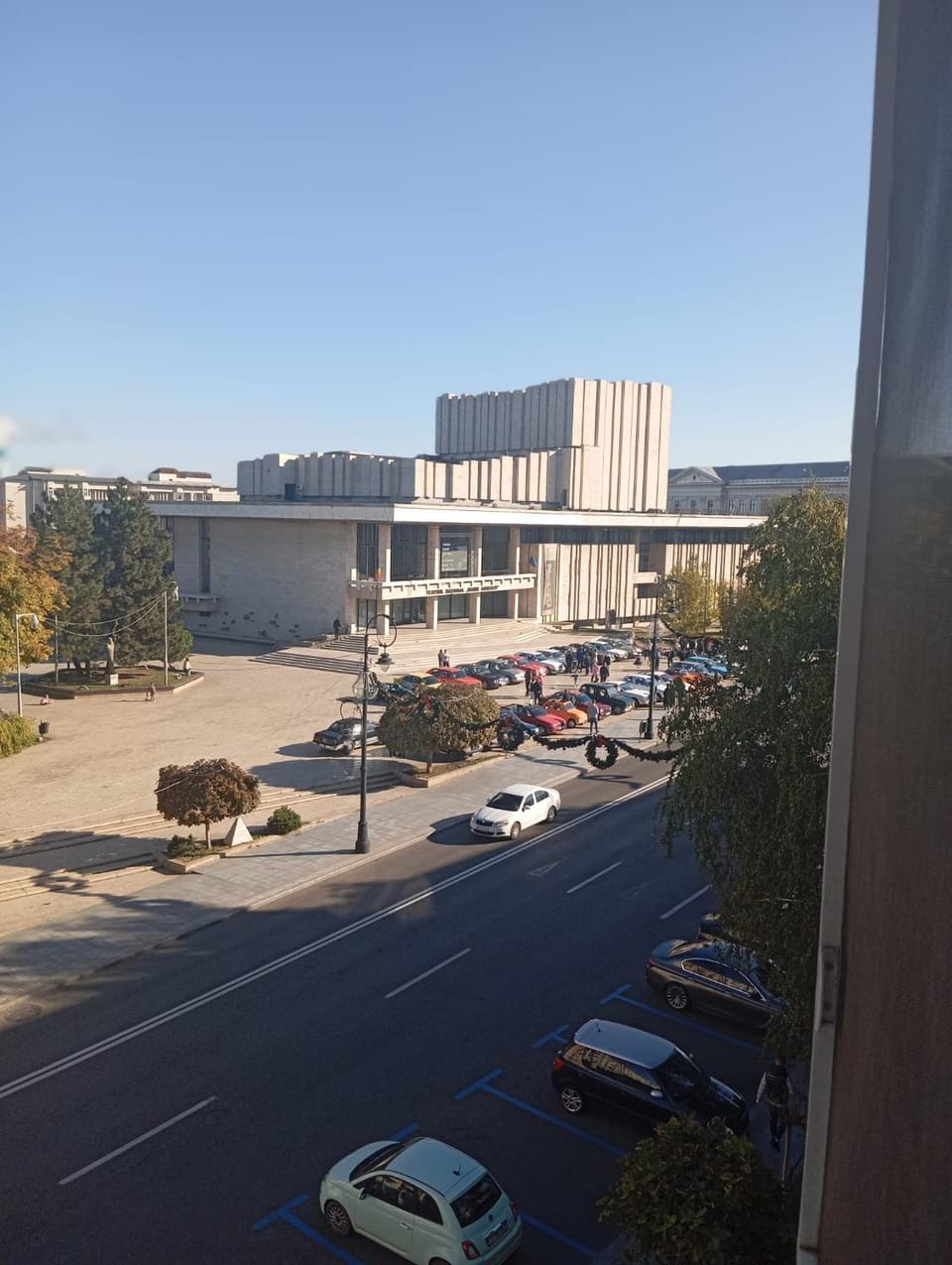 Property building, Day, City view