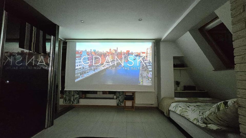 Bed, TV and multimedia, Area and facilities
