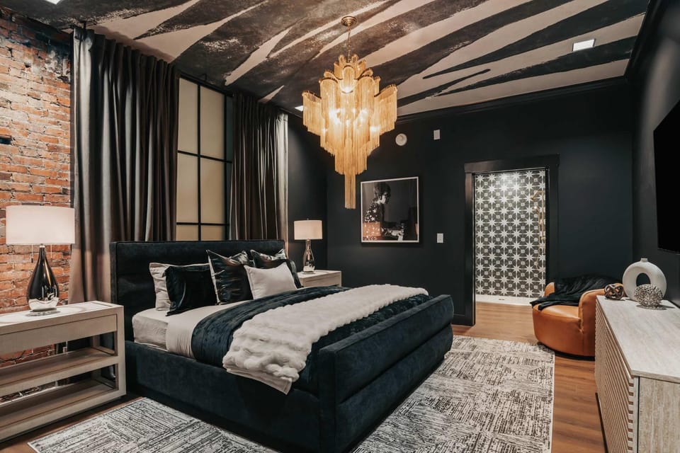 Starr Piano - Highball and Bellamy Suites - 8 bedroom House in East Nashville