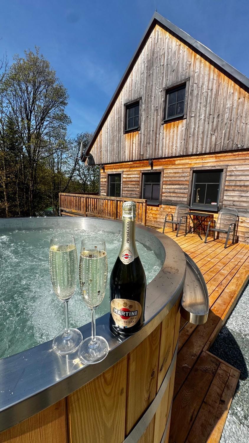 Hot Tub, Drinks
