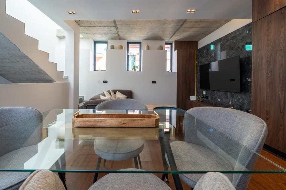 TV and multimedia, Living room, Dining area