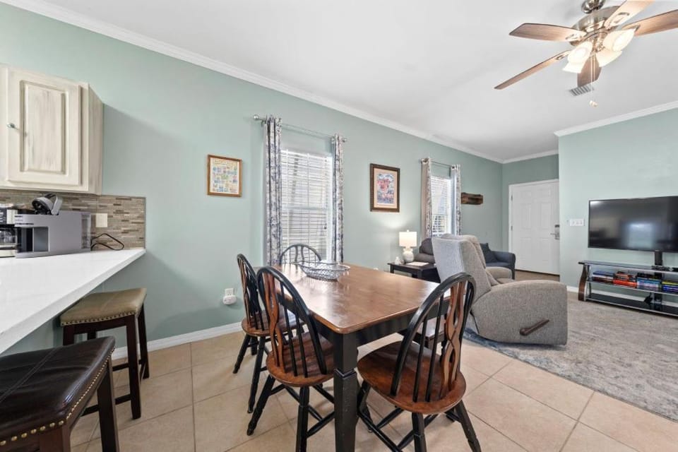 Orange Beach Villas - Dockside by Youngs Suncoast House in Orange Beach