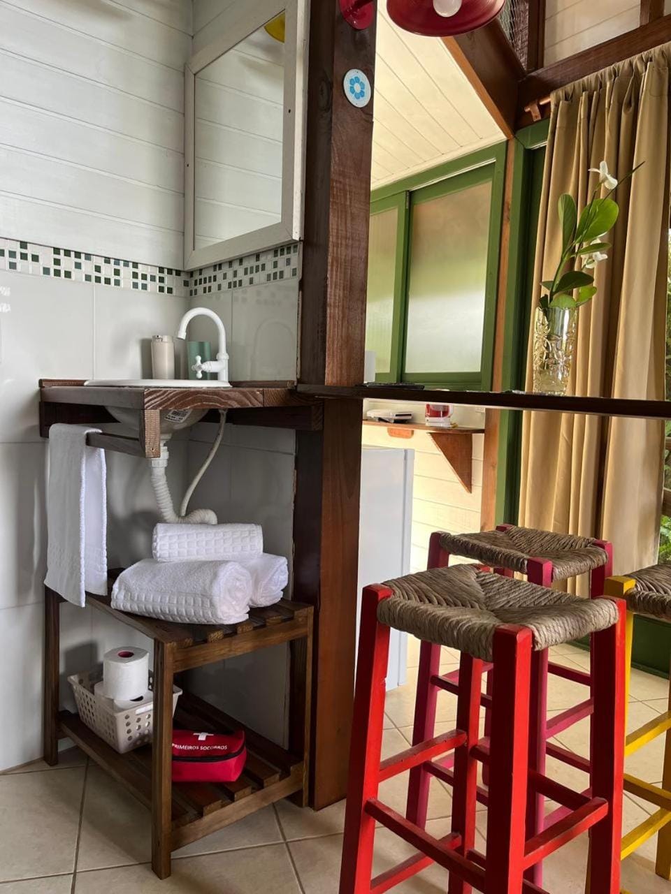 Bathroom, towels