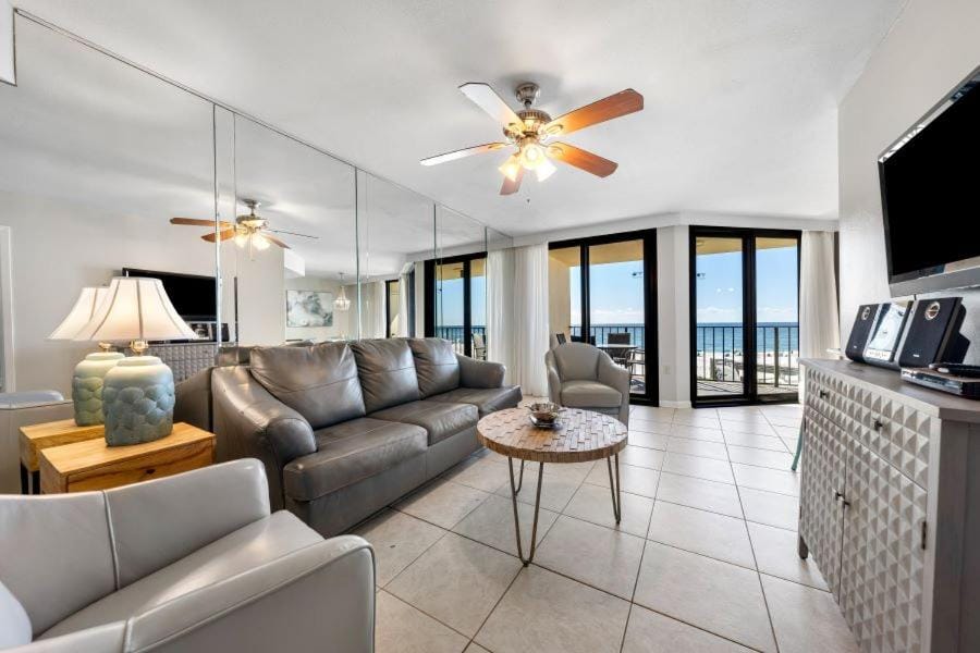 Phoenix III 3025 by Youngs Suncoast Apartment in Orange Beach