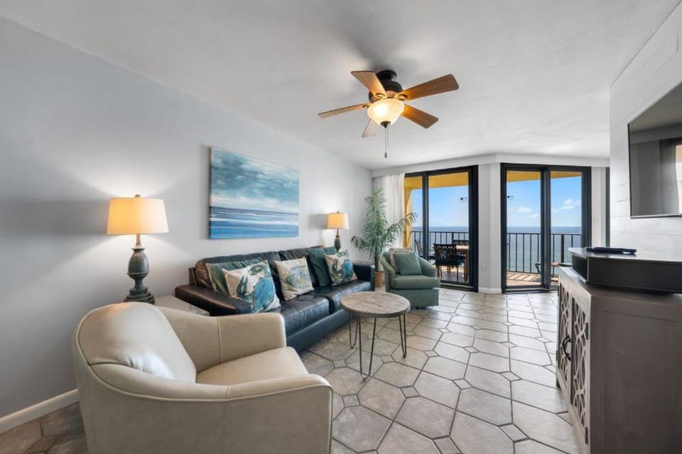 Phoenix III 3083 by Youngs Suncoast Apartment in Orange Beach