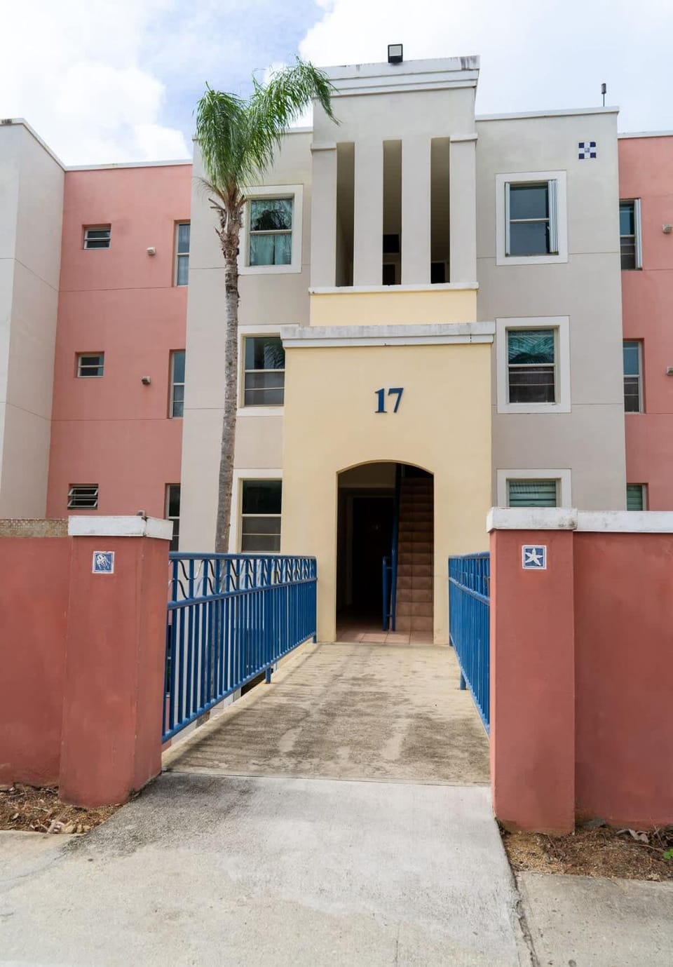 Property building, Facade/entrance, Day