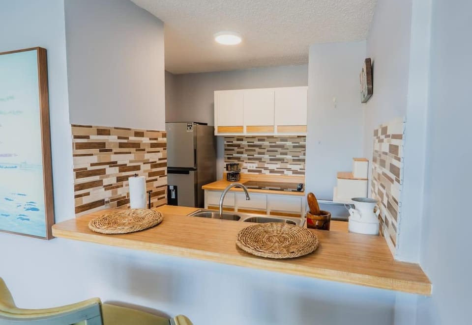 Kitchen or kitchenette, kitchen