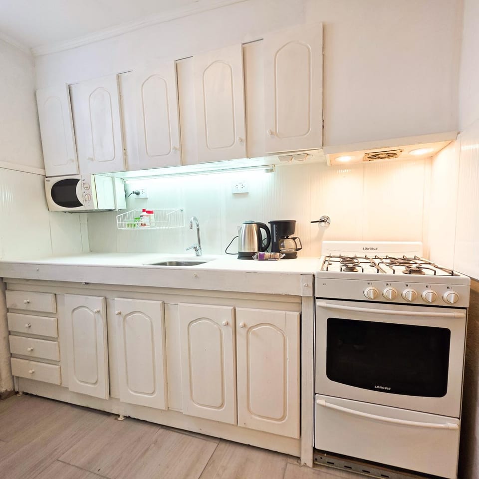 Coffee/tea facilities, Kitchen or kitchenette