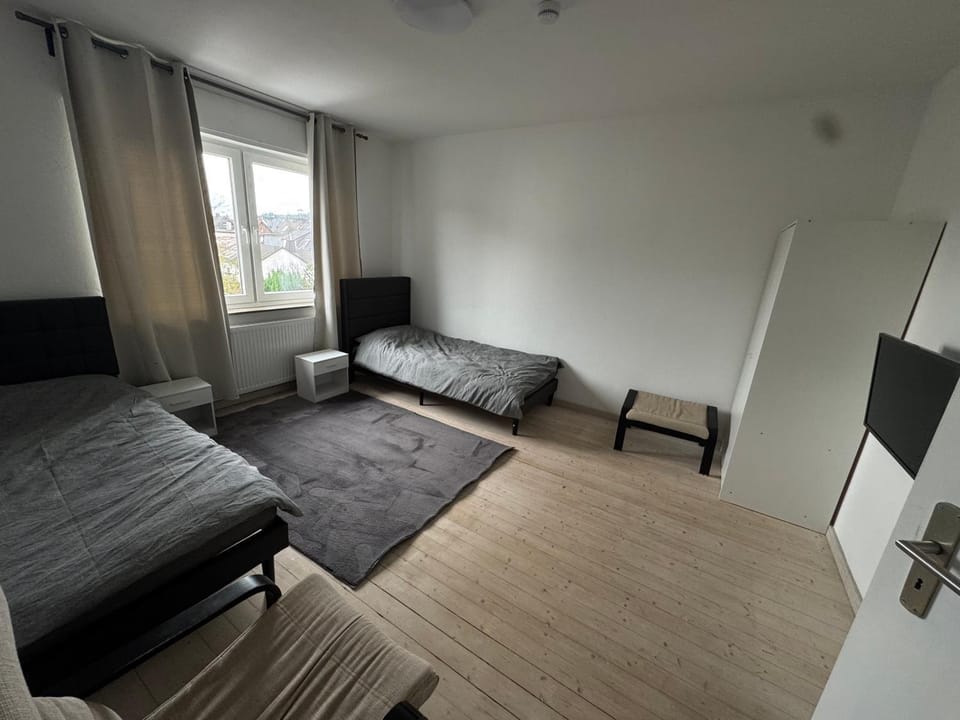 Ganze Wohnung mit großem Parkplatz-Nähe A3 Apartment in Rhineland-Palatinate