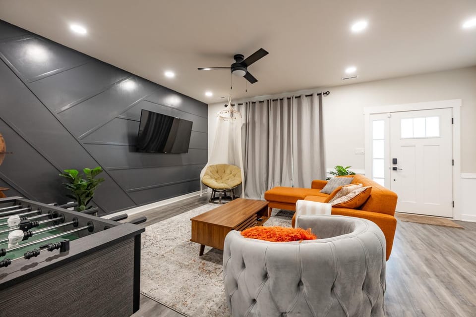 Communal lounge/ TV room, Living room, Evening entertainment