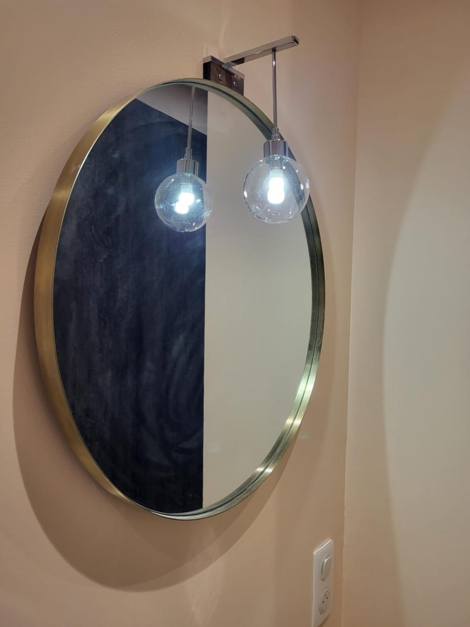 Bathroom, Decorative detail