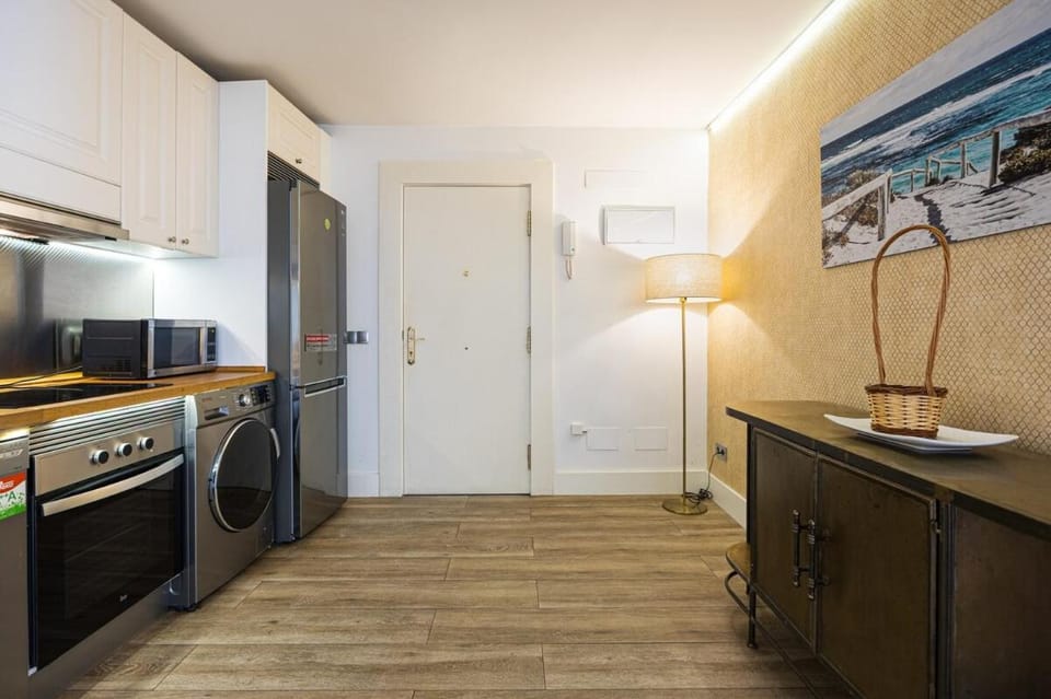 Central Bungalow - Luxury Stay - Near El Retiro House in Madrid