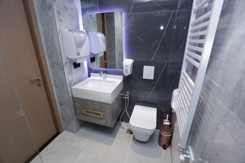 Toilet, Bathroom
