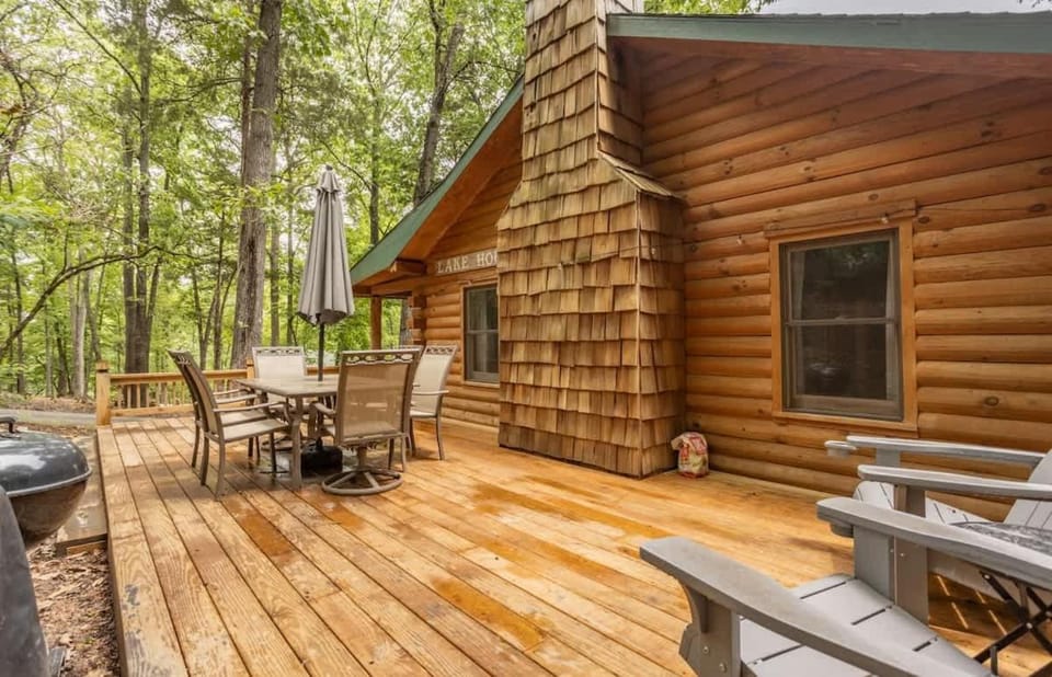 Table Rock Lake Cabin - Sassafras #14 with Lake Access Hot Tub Outdoor Pool Cabin in Shell Knob