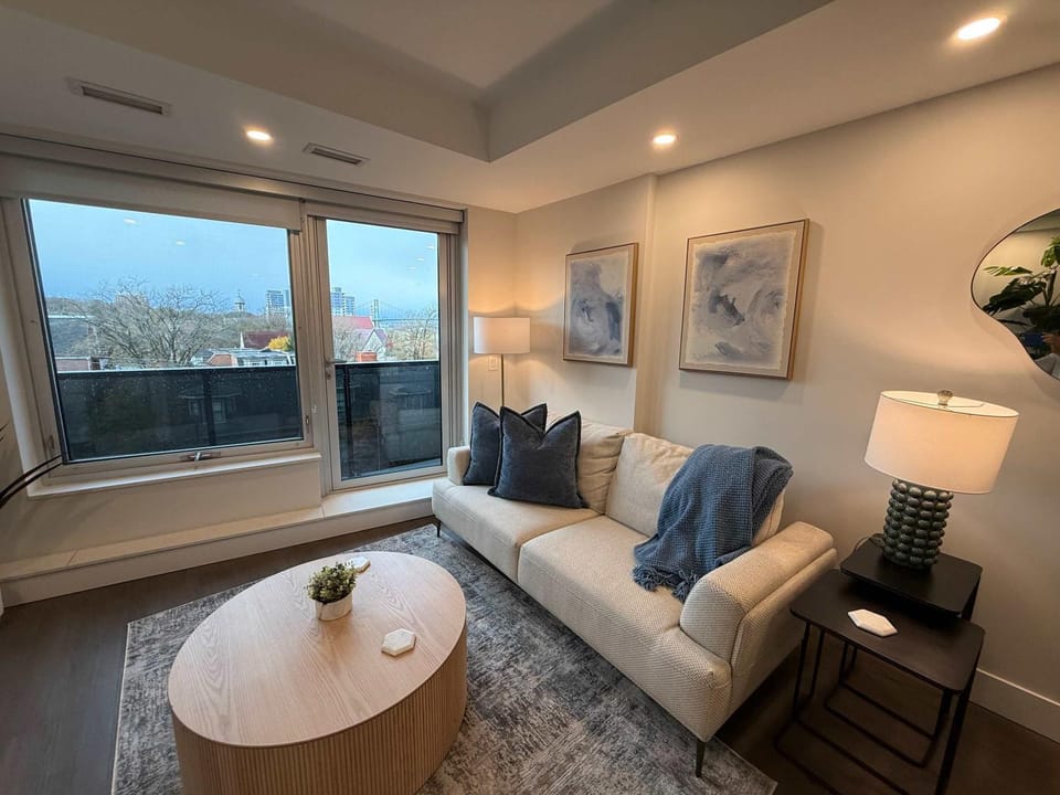 Bright 1 BR with waterview and 6 appliances Apartment in Dartmouth
