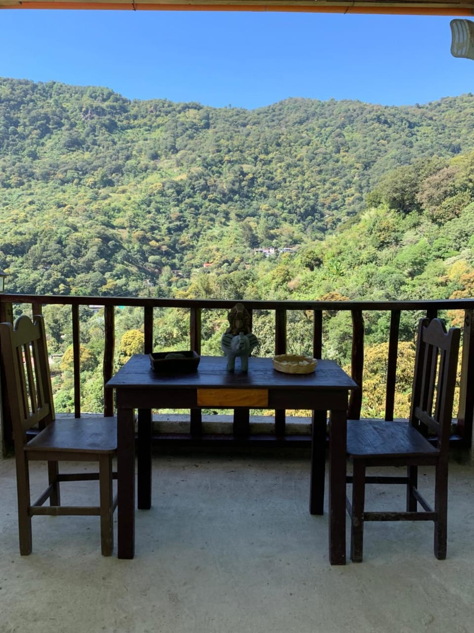 Balcony/Terrace, Dining area, Mountain view