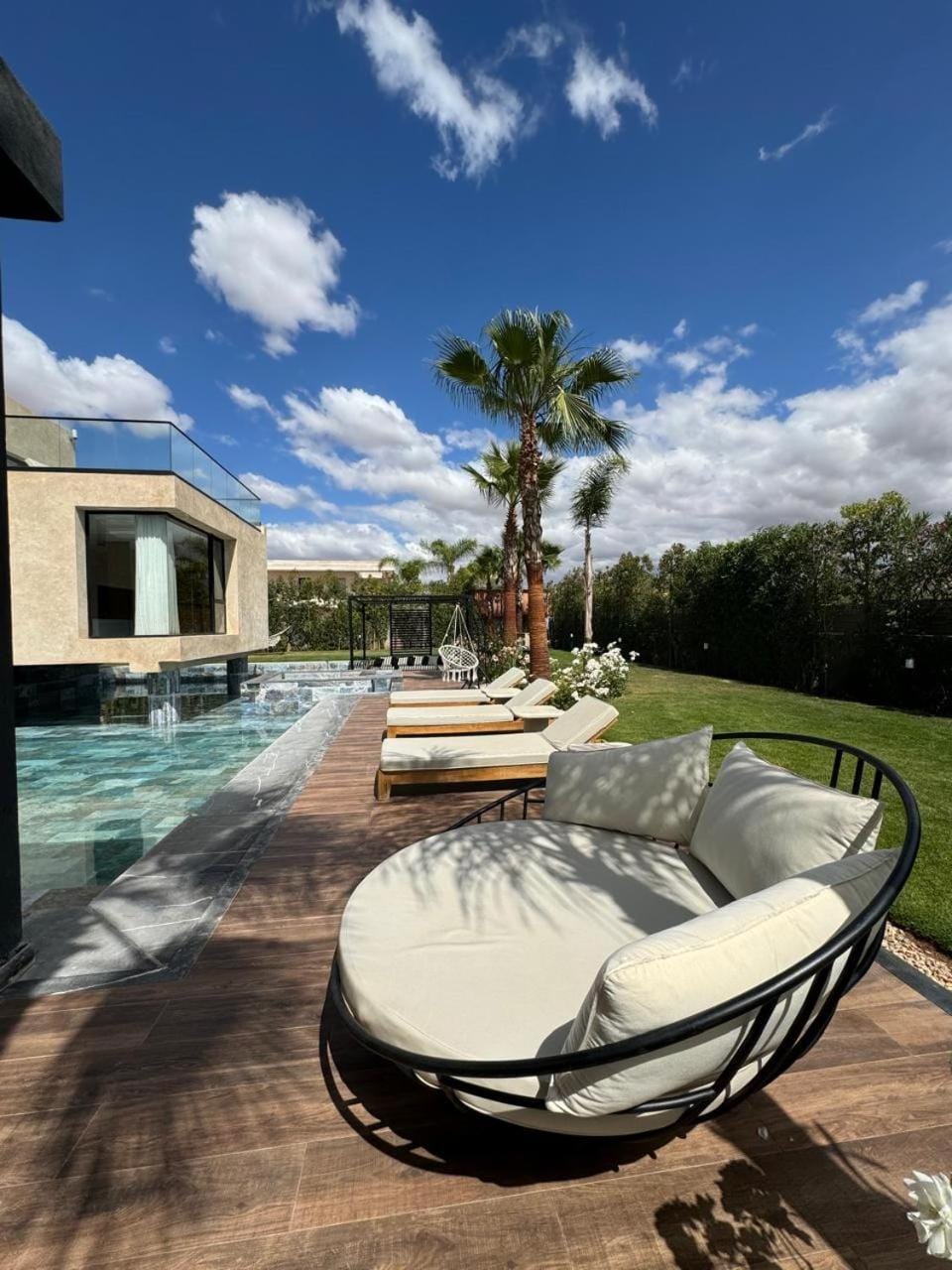 Patio, Garden, Garden view, Swimming pool, sunbed