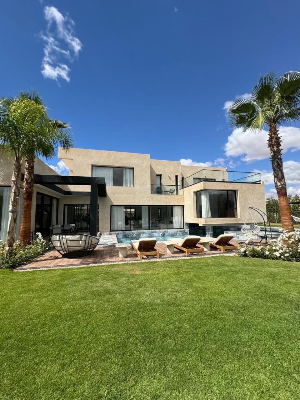 Property building, Garden, Garden view