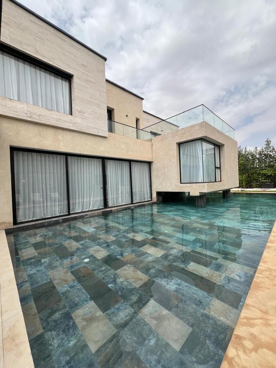 Property building, Swimming pool