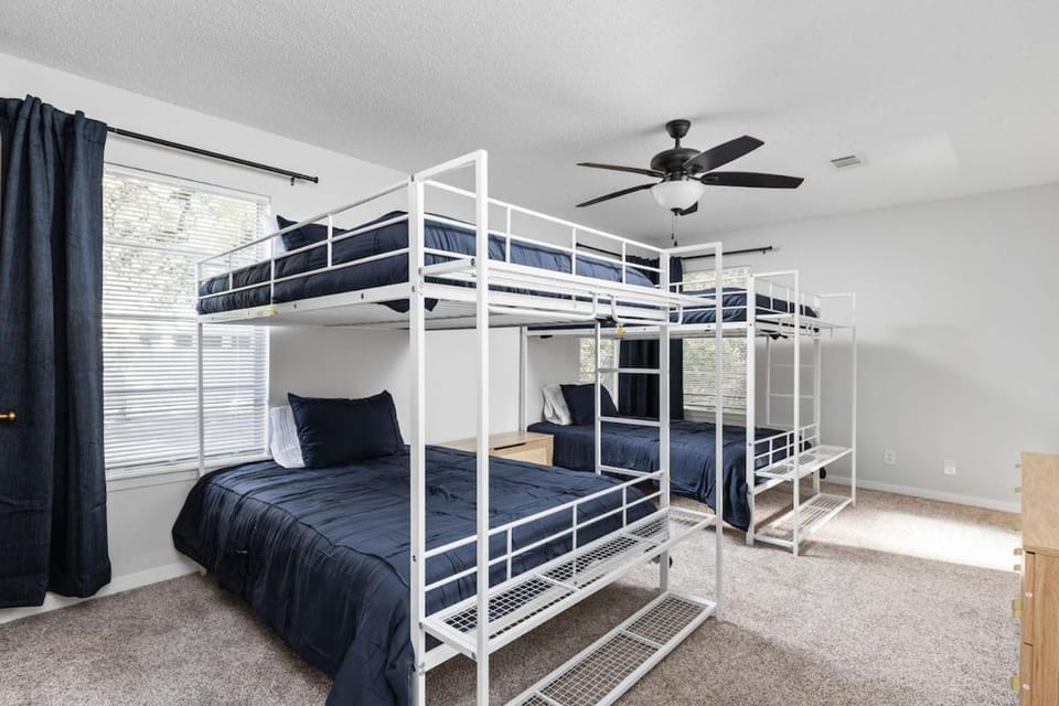 4-Bedroom Cowboy Retreat Steps from Zilker Park House in Zilker