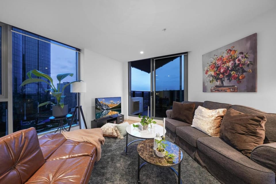 Executive Apt 2 bed CBD Gym Pool Crown Theatre 17L Apartment in Southbank