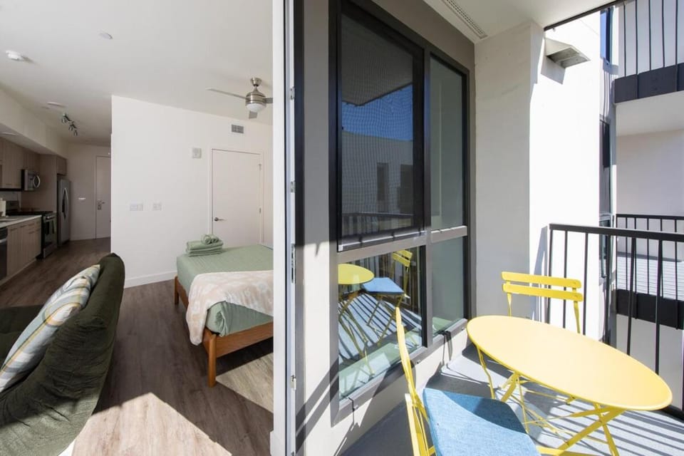 Beautiful NEW apartment in SM! Apartment in Santa Monica