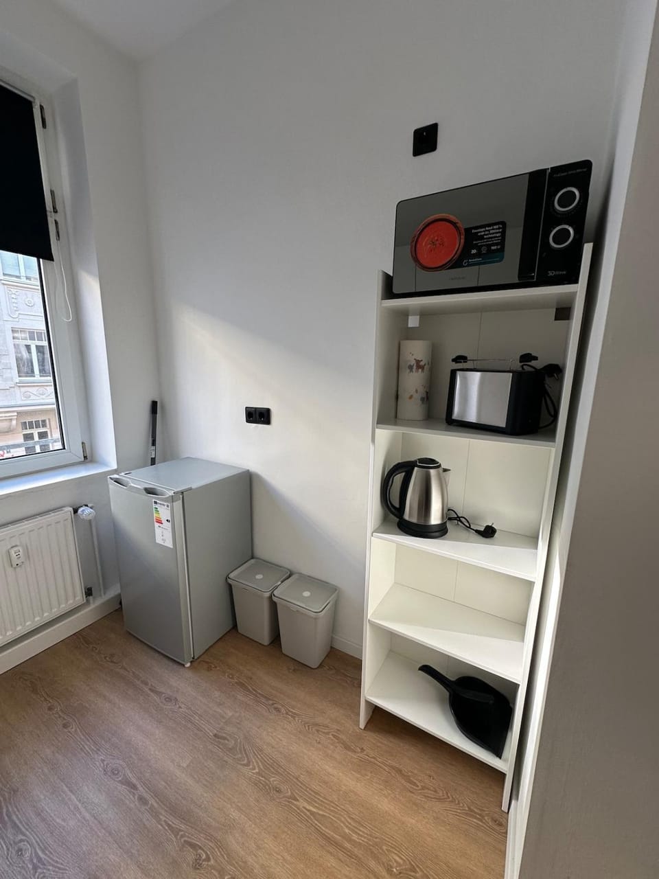 Kitchen or kitchenette, toaster