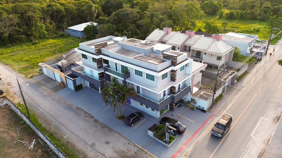 Property building, Facade/entrance, Location, Parking