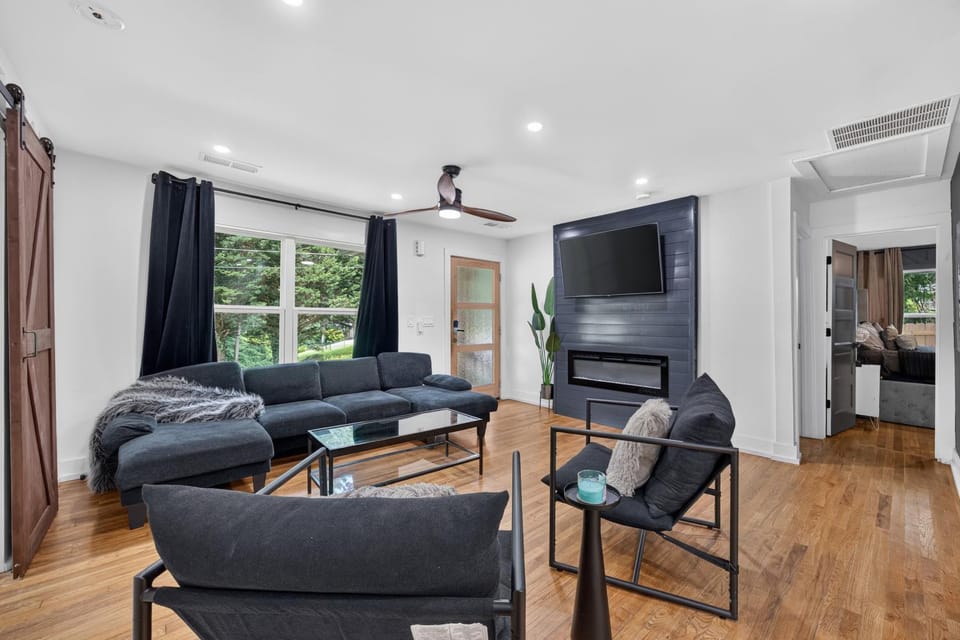 The Airport Hideaway House in College Park