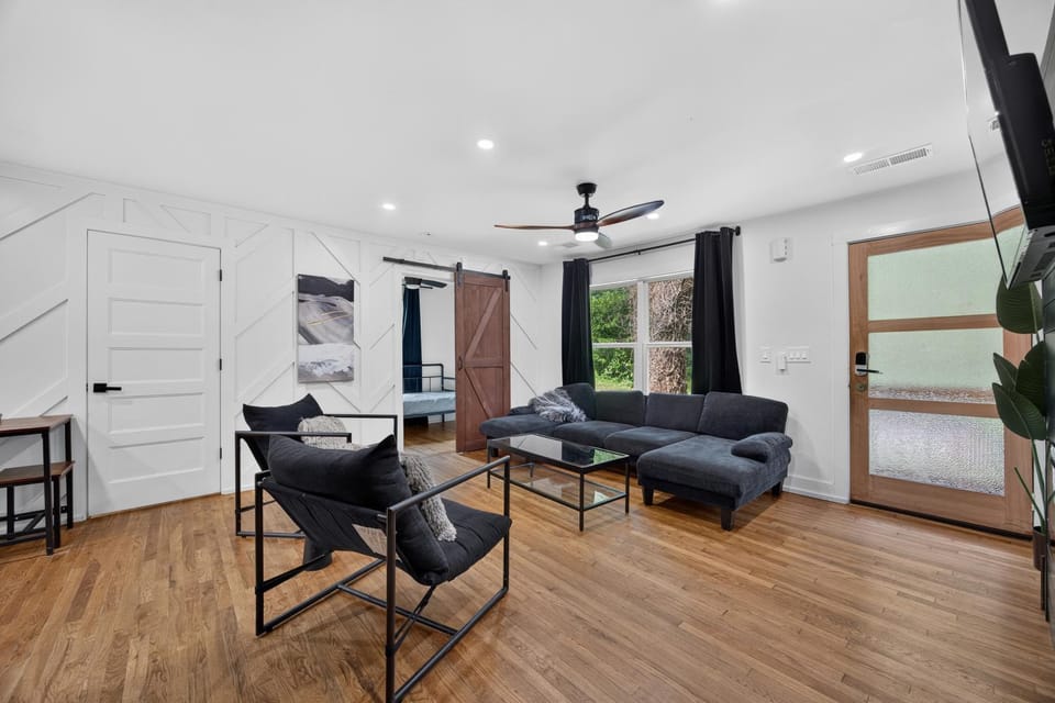 The Airport Hideaway House in College Park