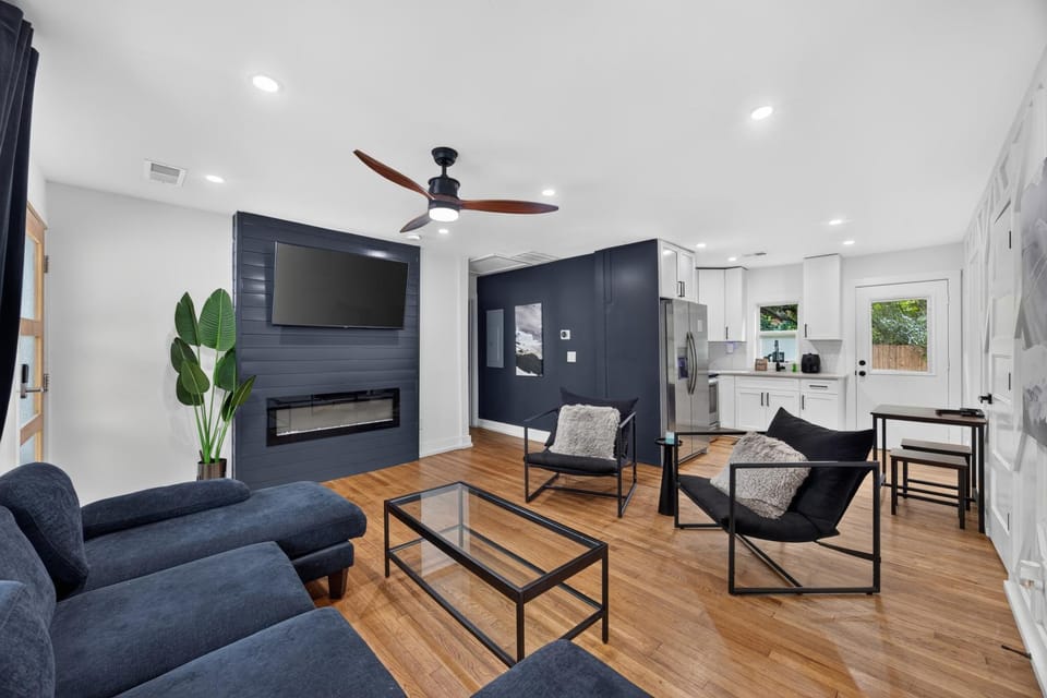 The Airport Hideaway House in College Park