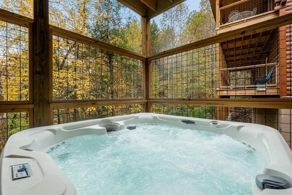 Deck Views,Resort pools,Hot Tub,Arcade,Near Strip Country House in Gatlinburg