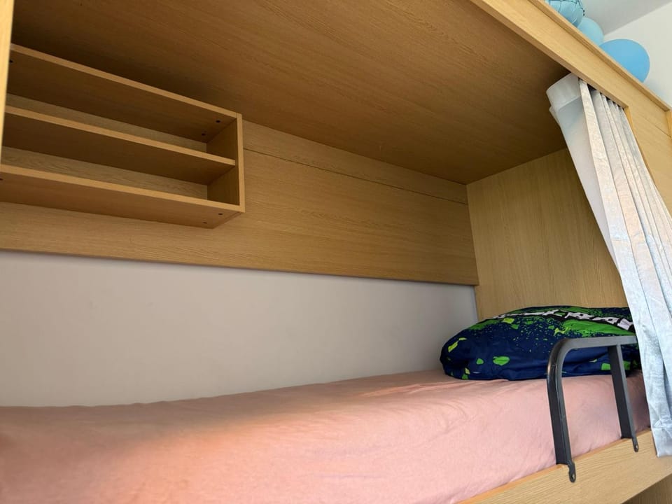 bunk bed