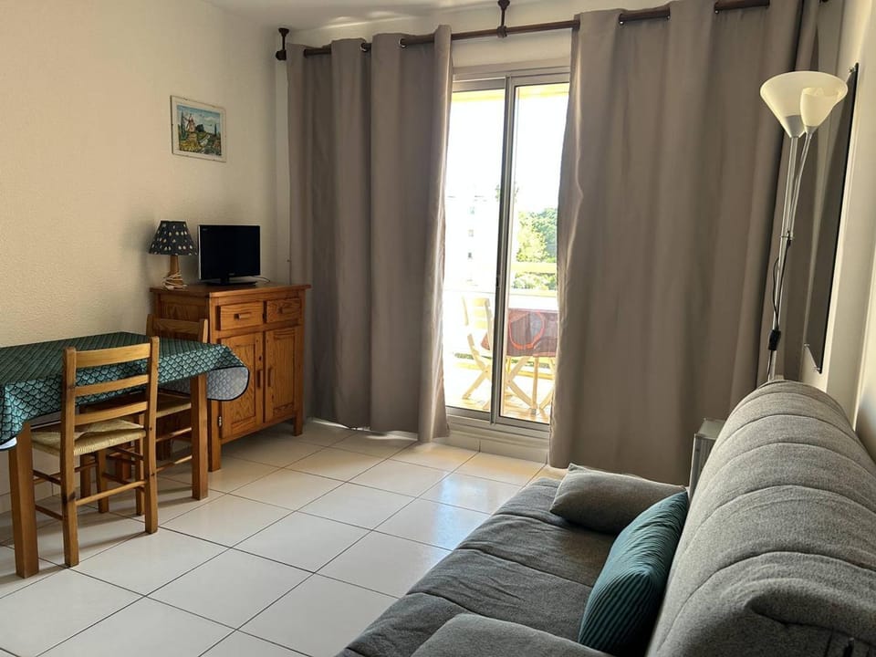 Studio cabine avec terrasse à Bormes-les-Mimosas - FR-1-251-874 Cabin in Bormes-les-Mimosas