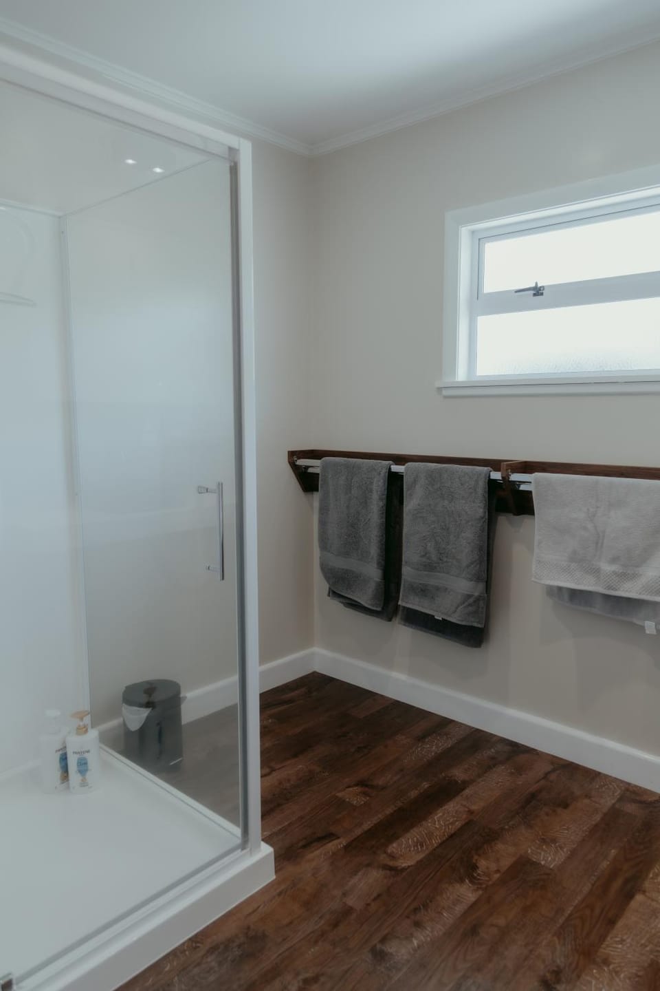 Shower, Bathroom, towels