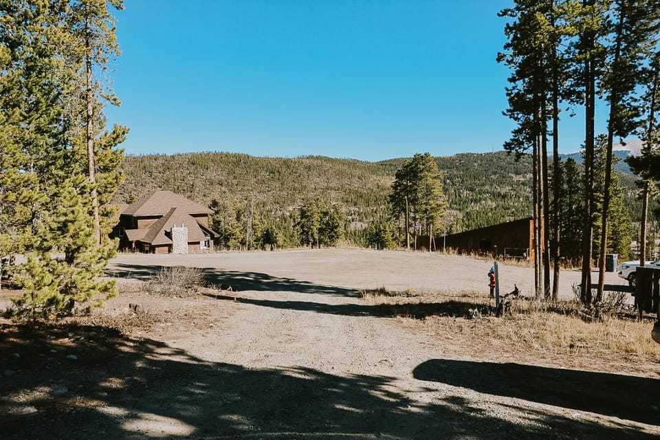 Neighbourhood, Natural landscape, Mountain view