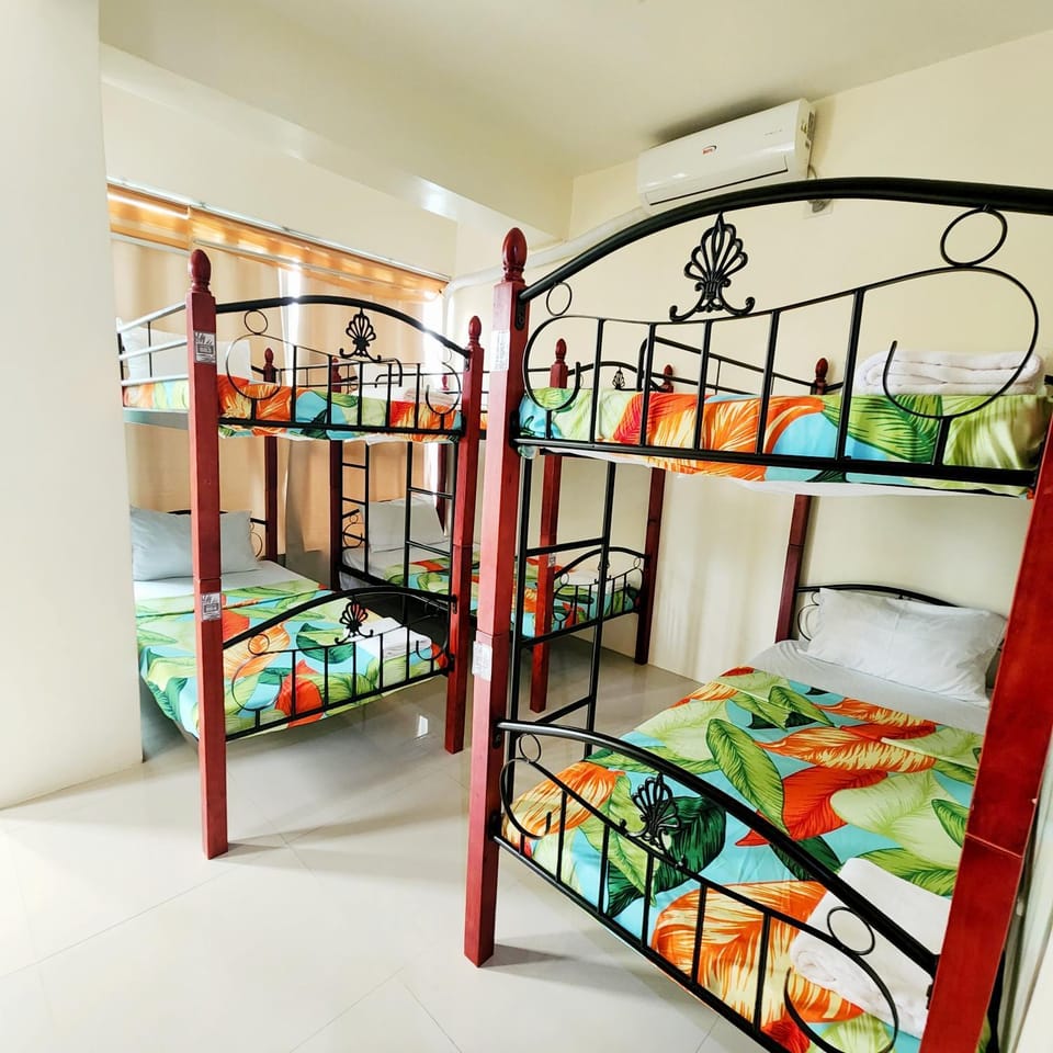 Hey Mojo Guest House by Bantayan Summerhouse Bed and Breakfast in Central Visayas